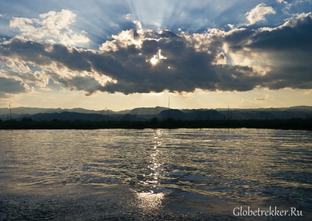 Озеро Инле: шелк из лотосов и Монастырь Прыгающих Кошек