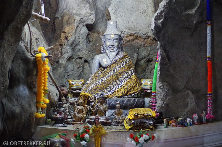 Пещера лежащего Будды Као Луанг в Петчабури