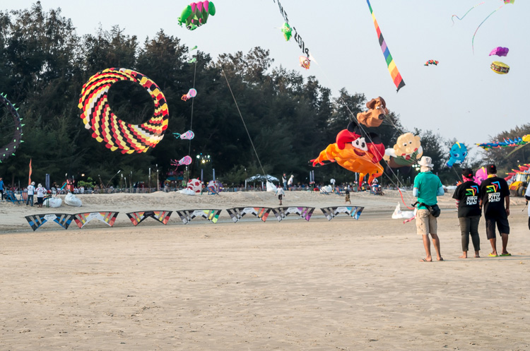 Фестиваль воздушных змеев в Ча Аме