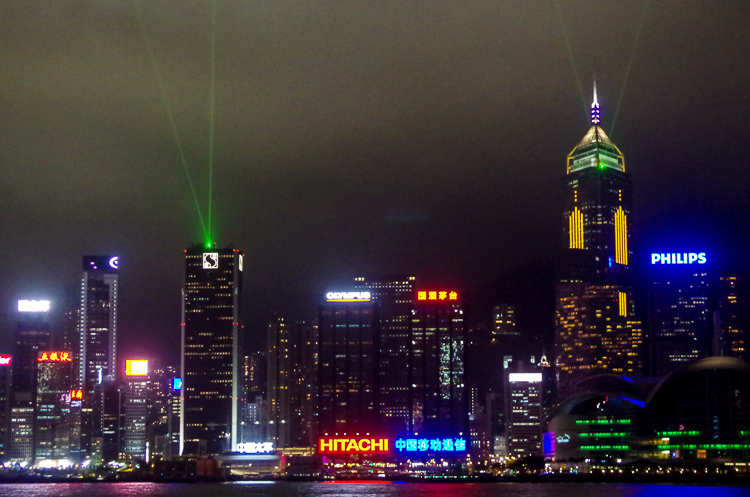 Аллея Звезд и лазерное шоу Symphony of Lights в Гонконге